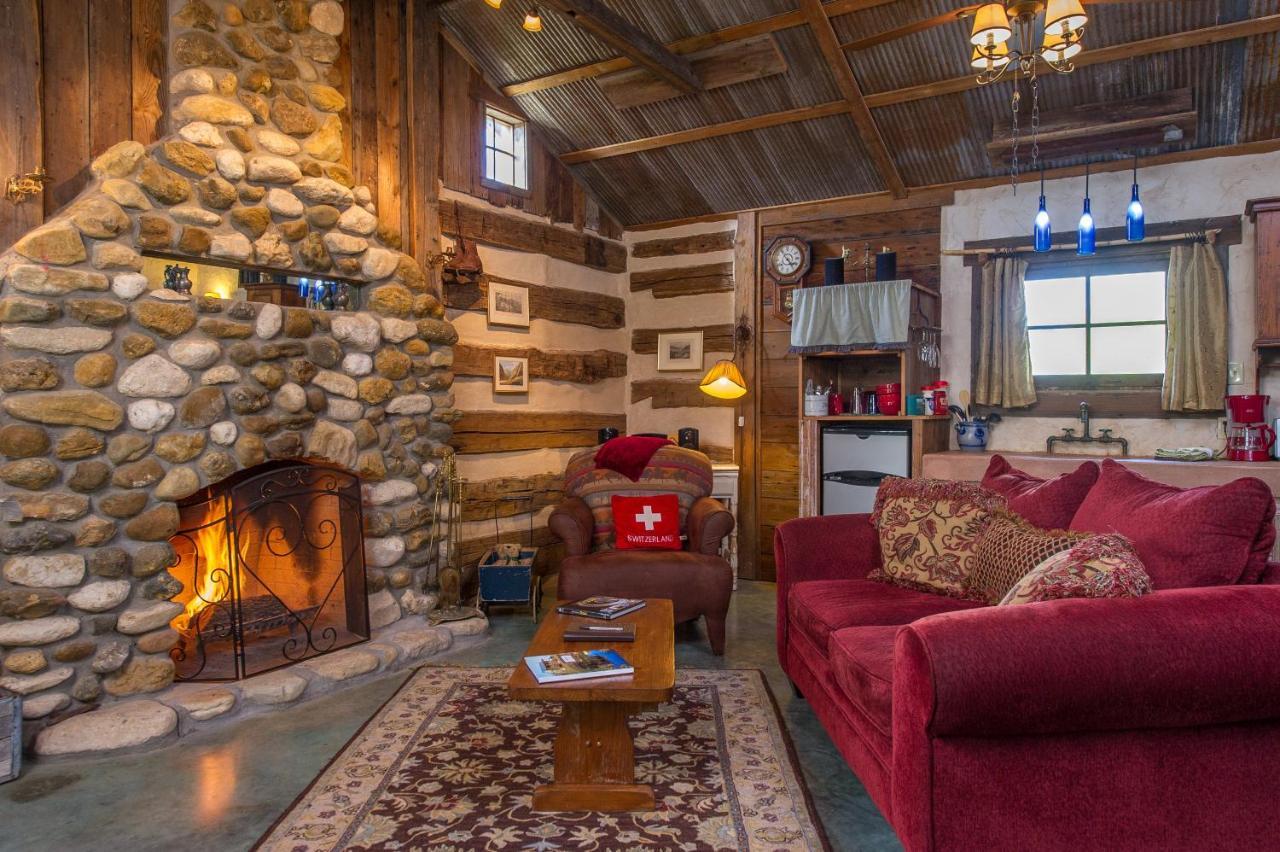 Barons Creekside Resort Фредериксберг Экстерьер фото